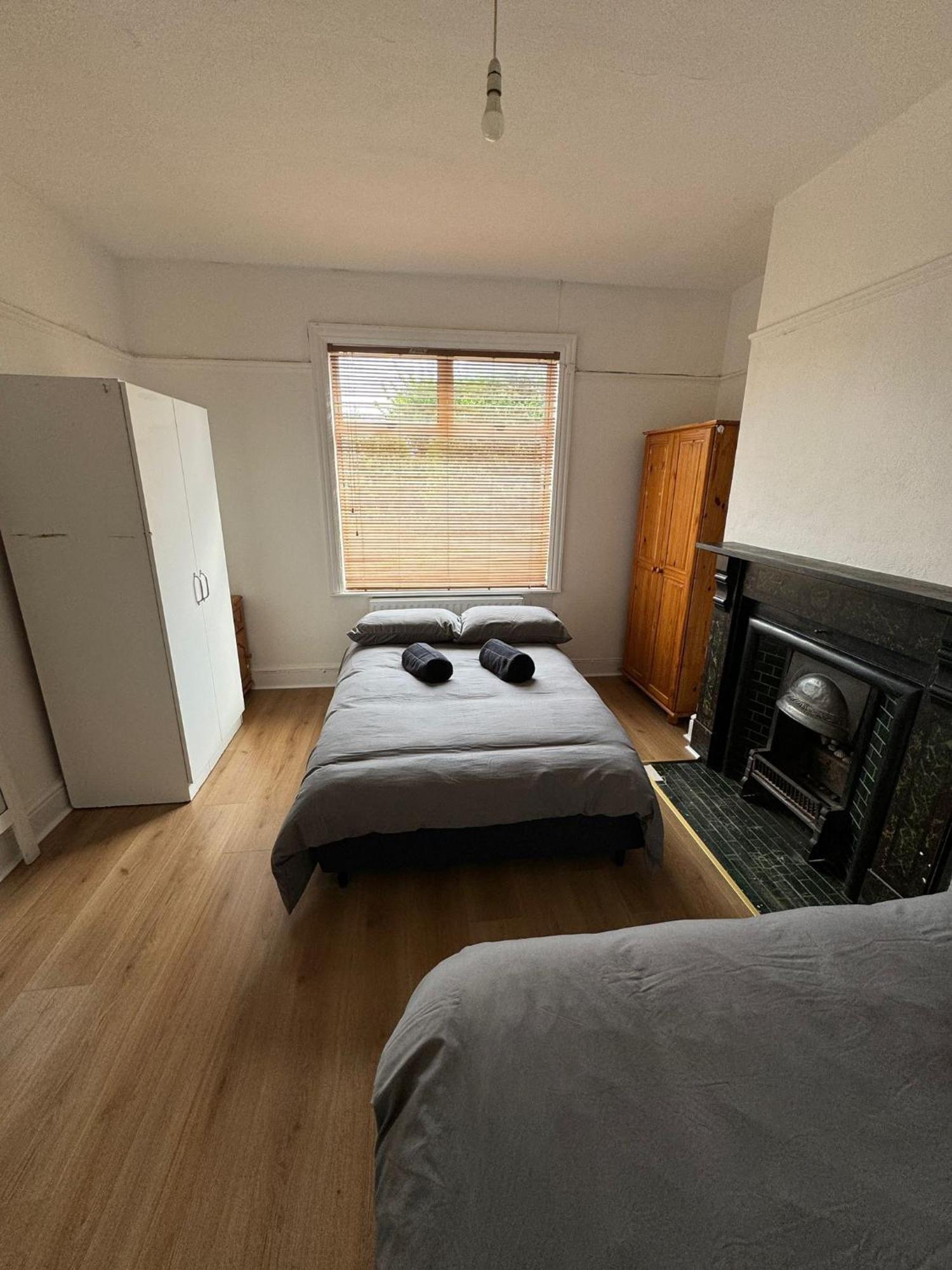 Nice Triple Room At 2 Iveragh Rd-6 ดับลิน ภายนอก รูปภาพ